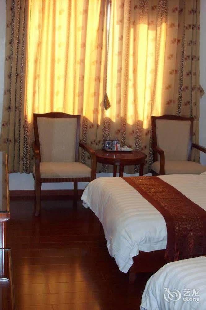Heng Fu Lai Hotel Foshan Esterno foto